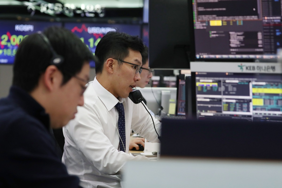 South Korea’s economy shrank 1% last year, as the coronavirus pandemic took a toll. (Photo by Bloomberg)